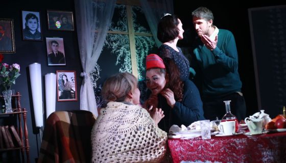 Спектакль «Пока она умирала»